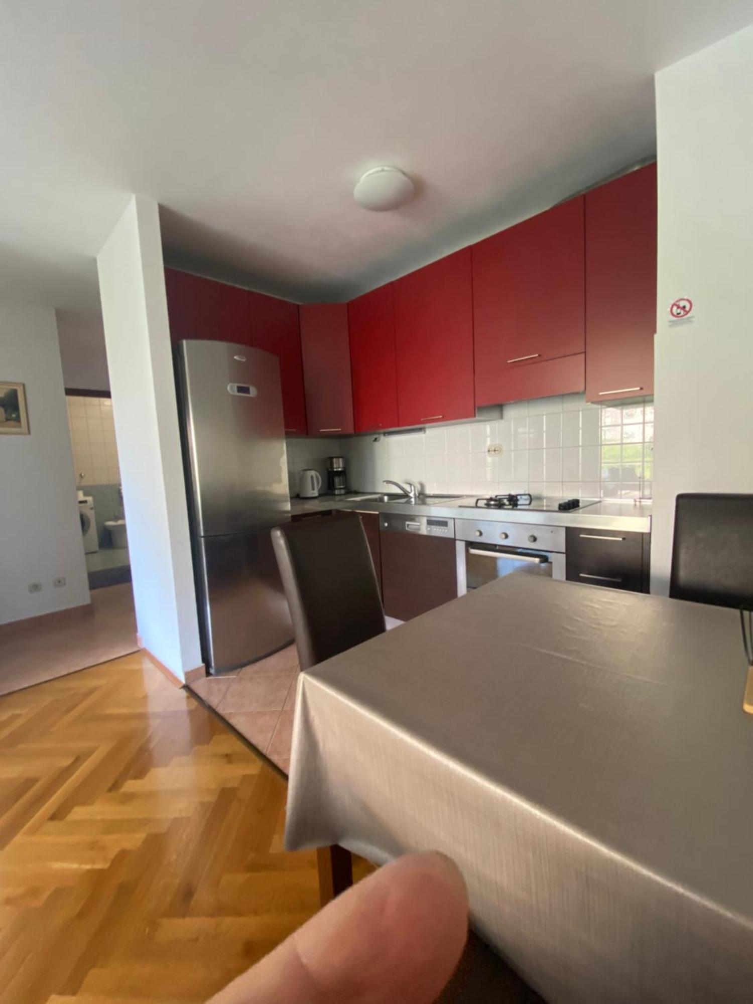 Sea Star Apartment สปลิท ภายนอก รูปภาพ