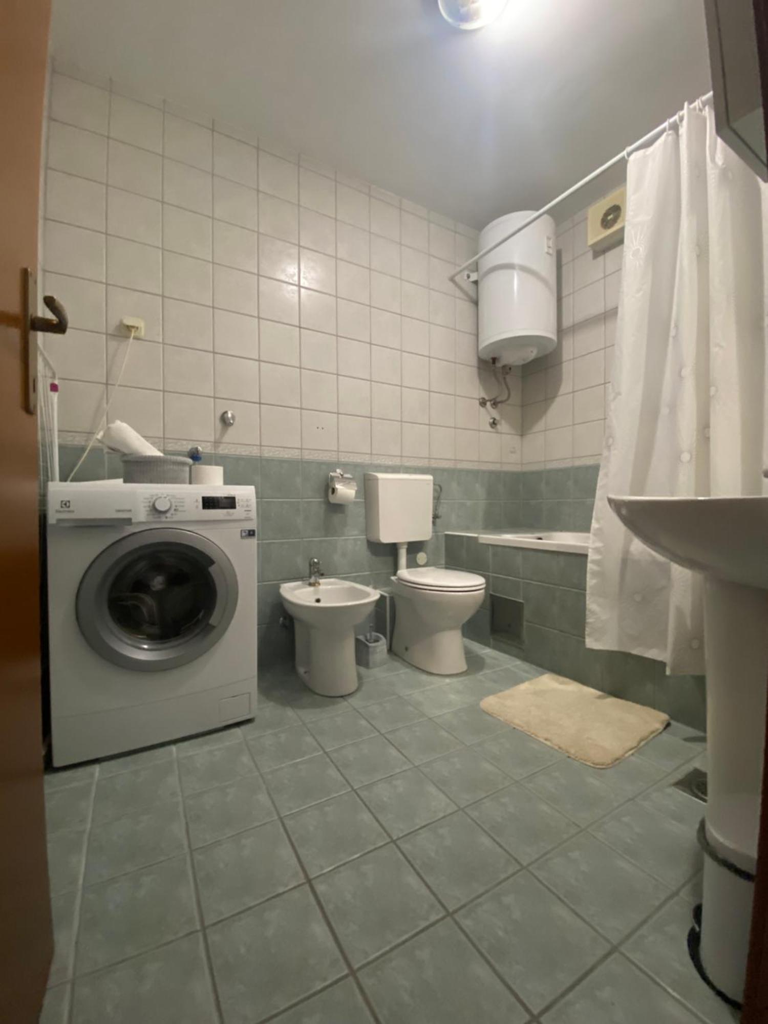 Sea Star Apartment สปลิท ภายนอก รูปภาพ