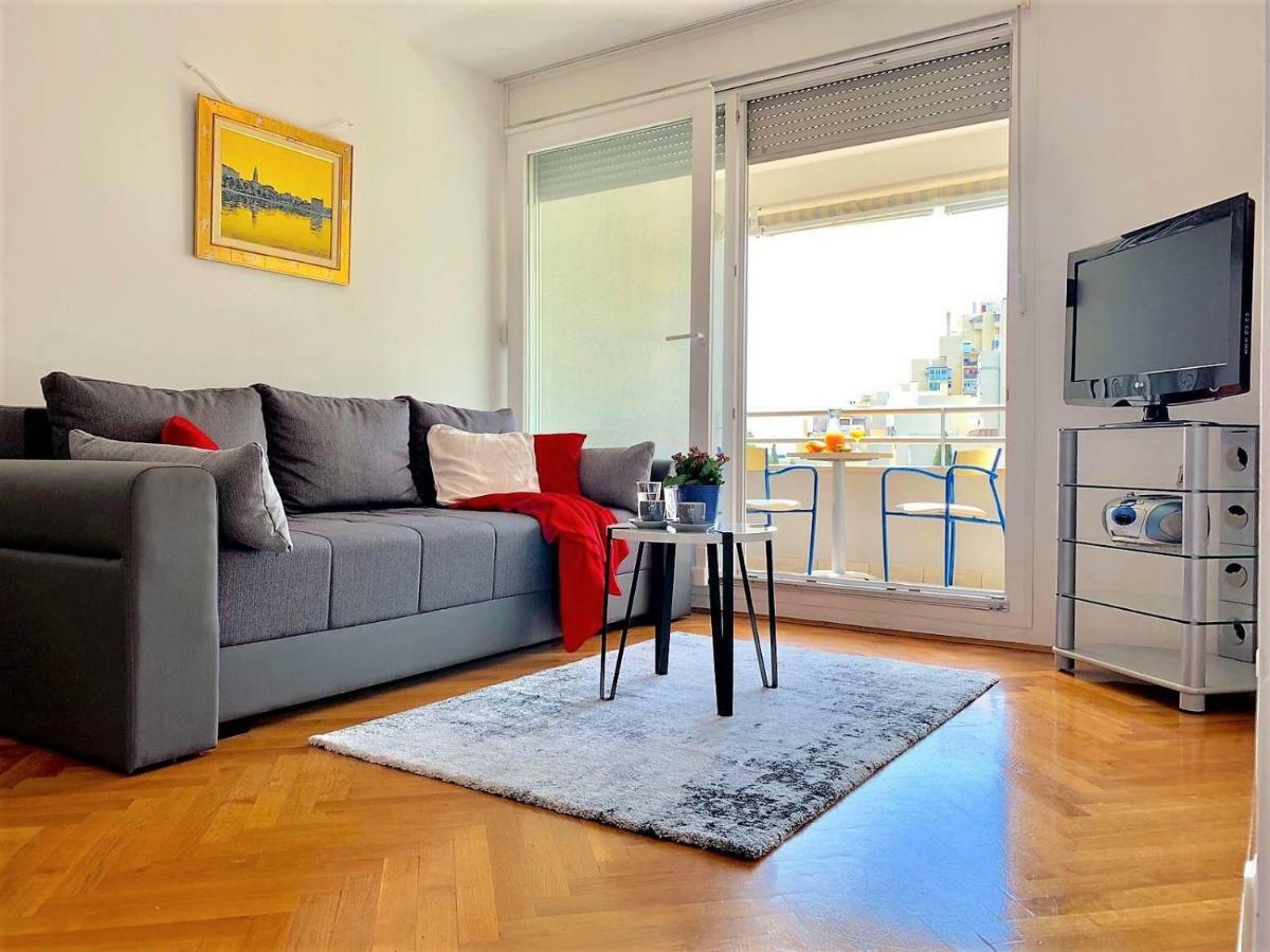 Sea Star Apartment สปลิท ภายนอก รูปภาพ